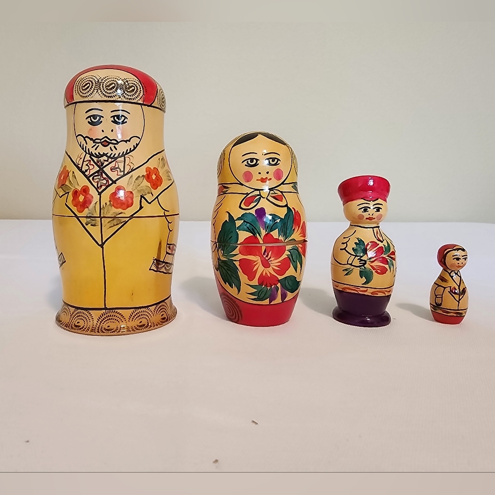 Russian 4 piece nesting doll set